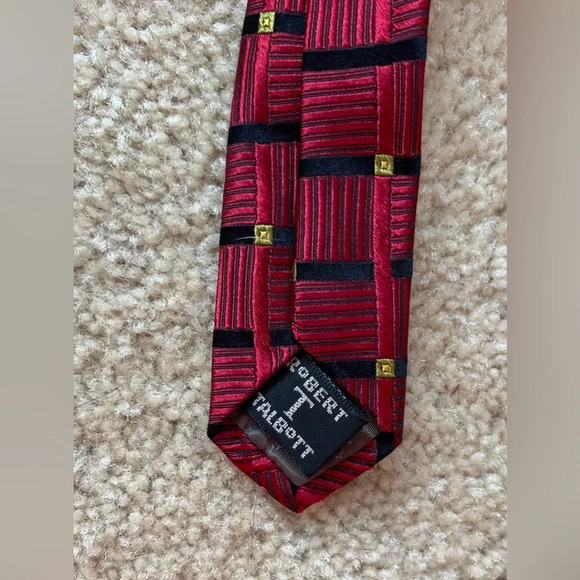 Robert Talbott Peabody Ltd. Dark Red 100% Silk Tie - EUC - Geometric - Hand Sewn - Picture 3 of 7